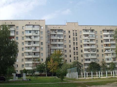 Київ, Правди просп., 70Б