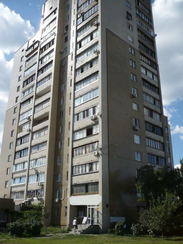 Київ, Оболонський просп., 49