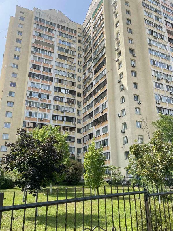 Продаж 2-кімнатної квартири 70 м², Петра Григоренка просп., 38