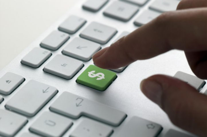 Куда уходят деньги: что покупают украинцы на зарплату?