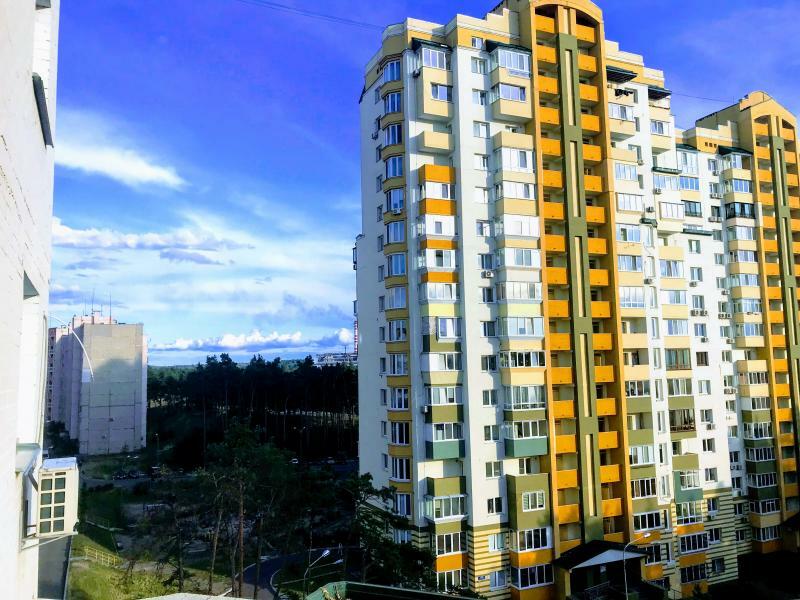 Київська обл., Обухівський район, м. Українка, Будівельників вул., 13