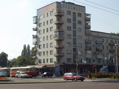 Продаж 2-кімнатної квартири 46 м², Перемоги просп., 1