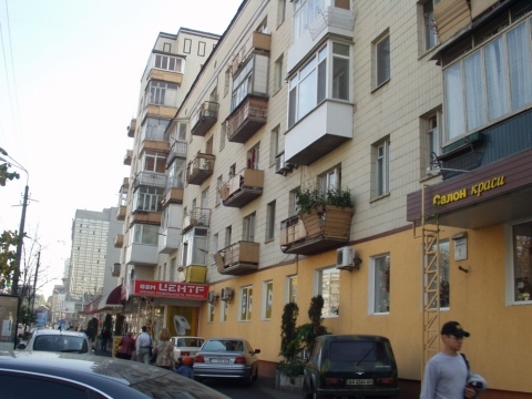 Продаж 2-кімнатної квартири 46 м², Перемоги просп., 1