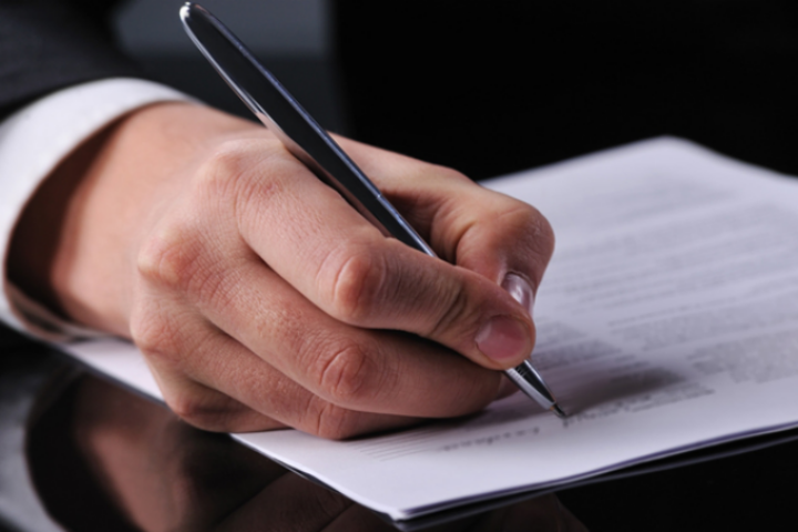 Богдан Данилишин: страна рискует скатиться в «африканскую бедность»