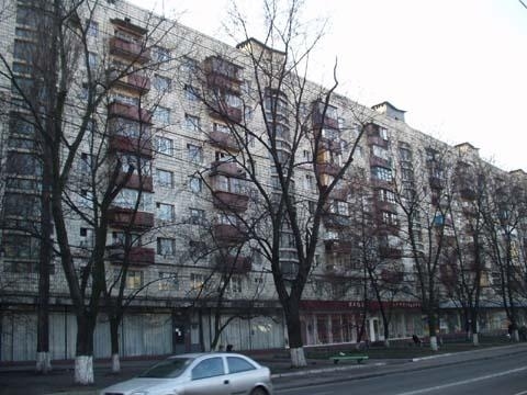 Київ, Кирилівська вул., 117