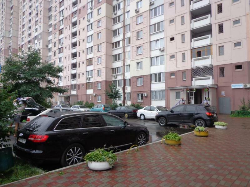 Продаж 3-кімнатної квартири 97.3 м², Олени Пчілки вул., 4