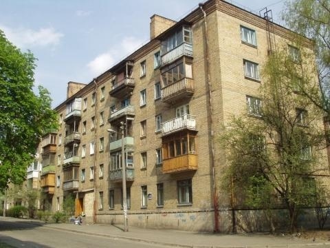 Продажа 3-комнатной квартиры 56 м², Братьев Зеровых ул., 25