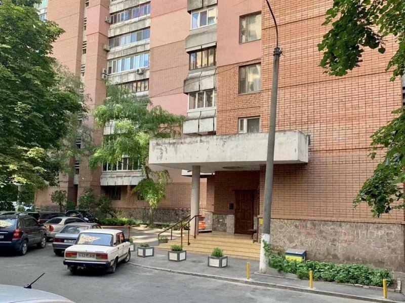 Дніпро, Дмитрія Яворницького просп., 45Б