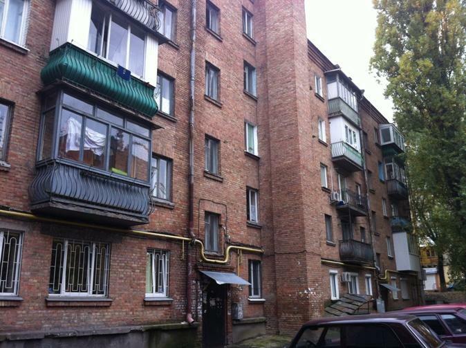 Київ, Перемоги просп., 68/1