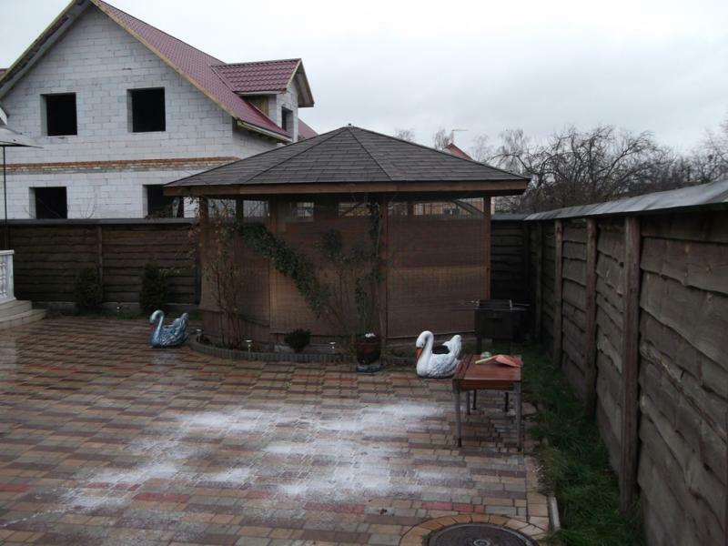 Киевская обл., Бучанский район, пгт Гостомель, Рекунова ул., 2