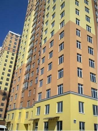 Киев, Гната Хоткевича ул., 10