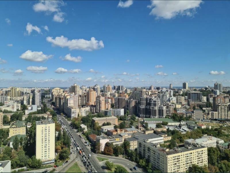 Продажа 4-комнатной квартиры 117 м², Победы просп., 11