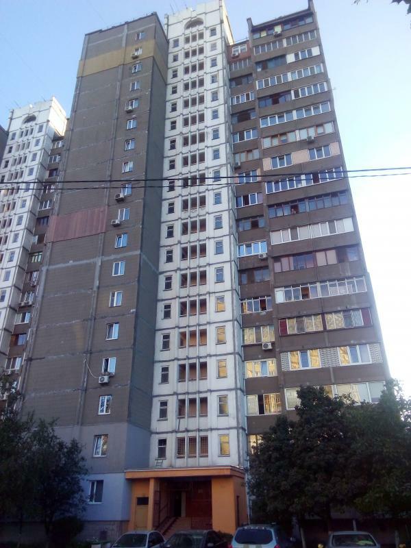 Киев, Академика Ефремова ул., 27