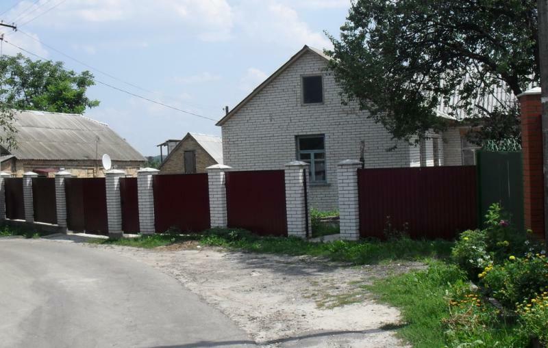 Київська обл., Києво-Святошинський район, с. Хотів, Олександра Суворова вул., 12