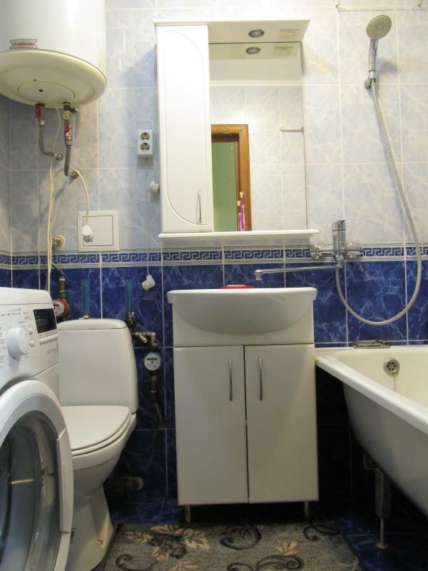 Київська обл., Бориспільський район, м. Бориспіль, Нижній Вал вул., 3