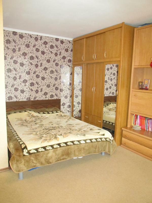 Київська обл., Бориспільський район, м. Бориспіль, Нижній Вал вул., 3