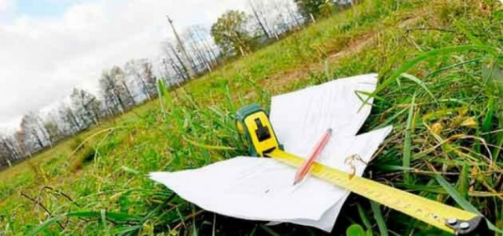 По каким правилам делят участки, на которых стоит жилой дом