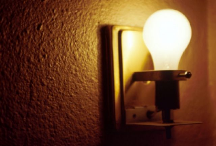 Эксперт: минимальный тариф на 100 кВт норма не на квартиру, а на 1 человека