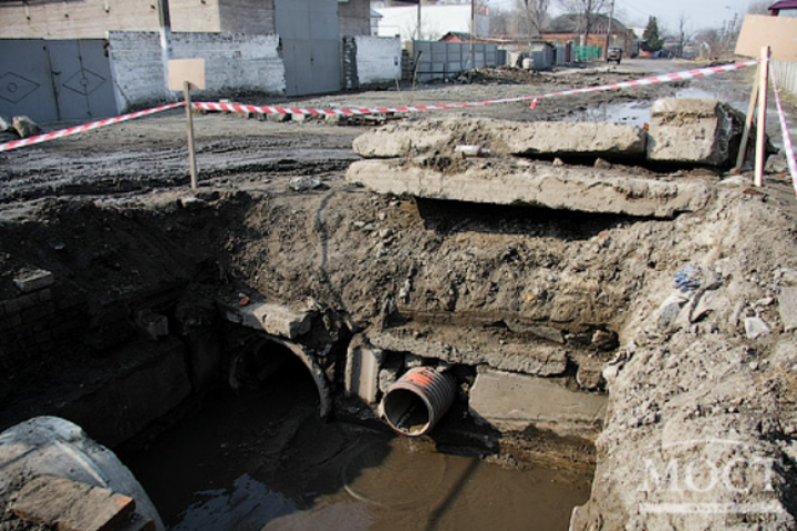 Опасность под ногами: сколько в Киеве аварийных коллекторов