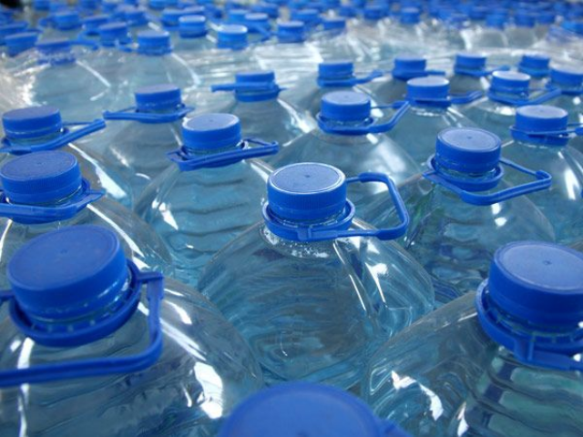 Бизнес на доверии: где берут воду для харьковчан поставщики бутилированной воды