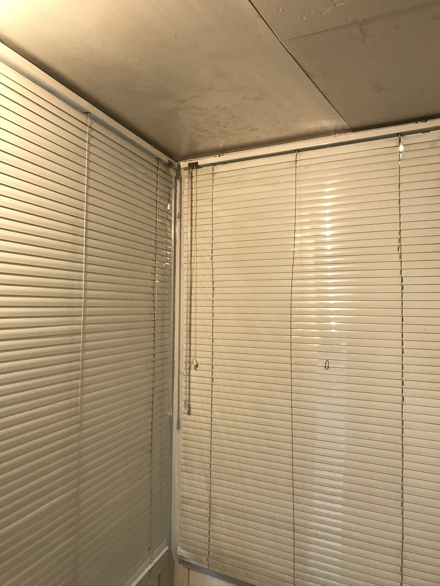 Оренда салону побутових послуг 4 м², Павлівська пл., 1/3