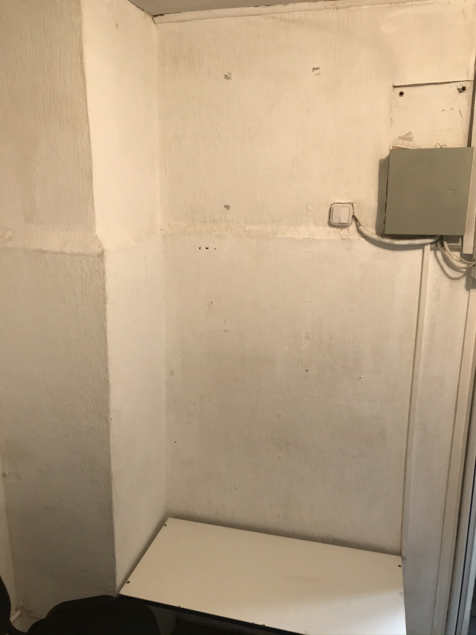Оренда салону побутових послуг 4 м², Павлівська пл., 1/3