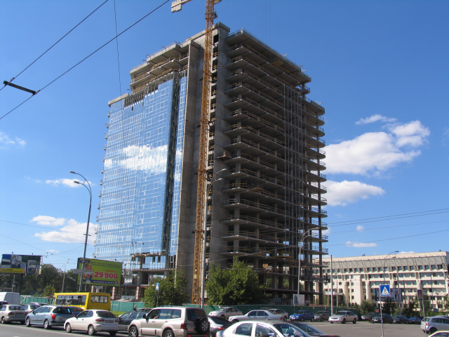 Почему малый бизнес переезжает из жилых домов в офисные центры