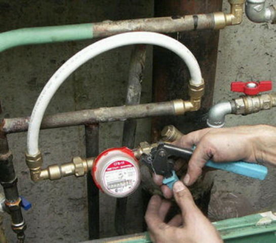 Как «Киевводоканал» бесплатно поверяет счетчики воды