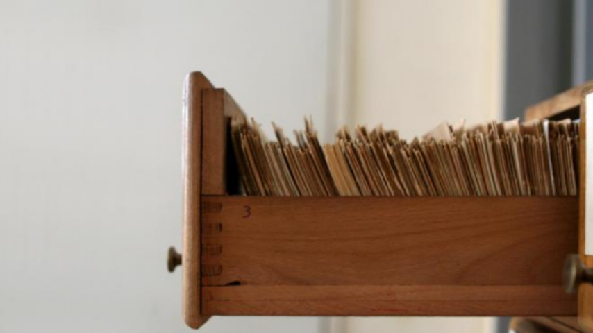 Может ли Украина избавиться от трудовых книжек, прописки и внутренних паспортов?