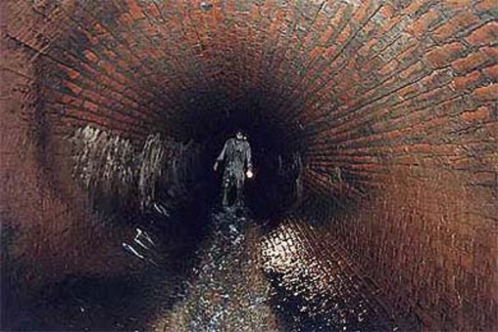 Обвалы асфальта в Киеве