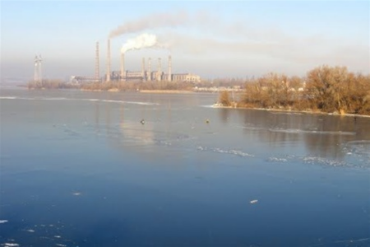 Добыча песка на Днепре 