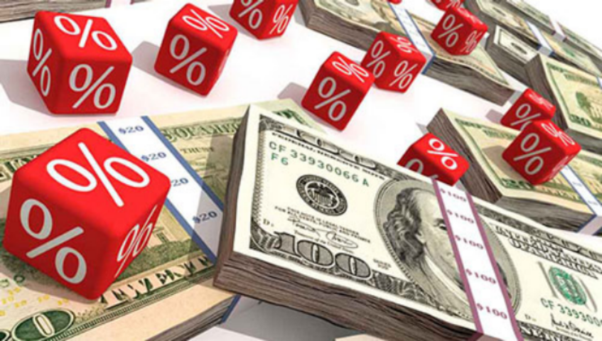 В августе-сентябре возобновится приток валютных депозитов