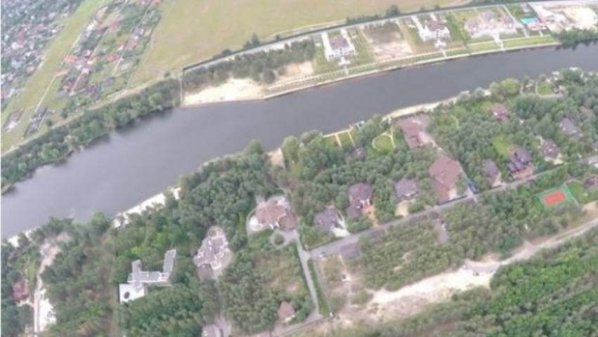 Дачна колонія екс-керівників «Нафтогазу»