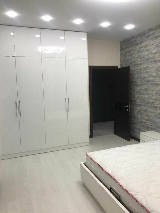 Оренда 3-кімнатної квартири 90 м², Виконкомівська вул., 24А