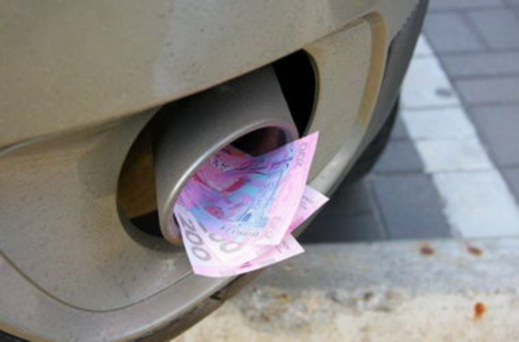 Прогноз цен на топливо: бензин стоит, дизтопливо подешевеет, газ подорожает — эксперт