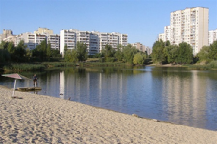 Слив грязной воды в Днепр