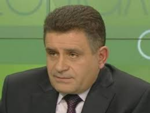 Начальник киевской милиции заявил, что законно построил особняк на арестованном участке земли