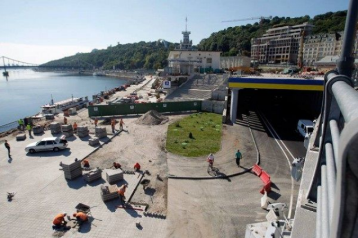 Реконструкцию Почтовой площади завершат в 2015 году