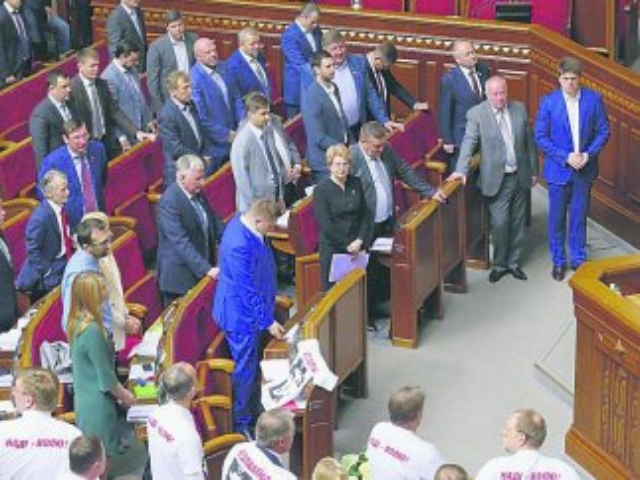 Что сулит украинцам новое военное положение от Порошенко