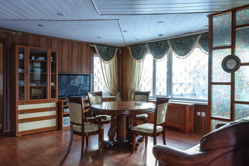 Дом посуточно 230 м², Евгения Маланюка ул., 96