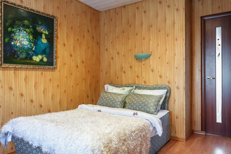 Дом посуточно 230 м², Евгения Маланюка ул., 96