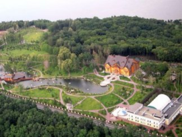 Из Межигорья хотят сделать Диснейленд