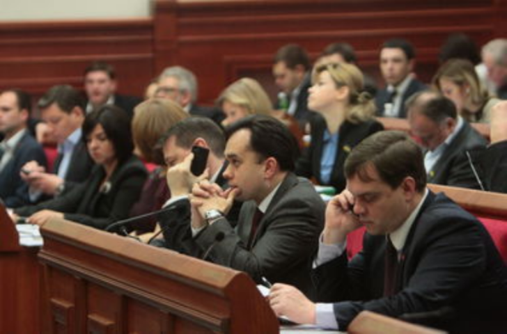 Декларации депутатов Киеврады: миллионеры, "церковные мыши" и "нищие"
