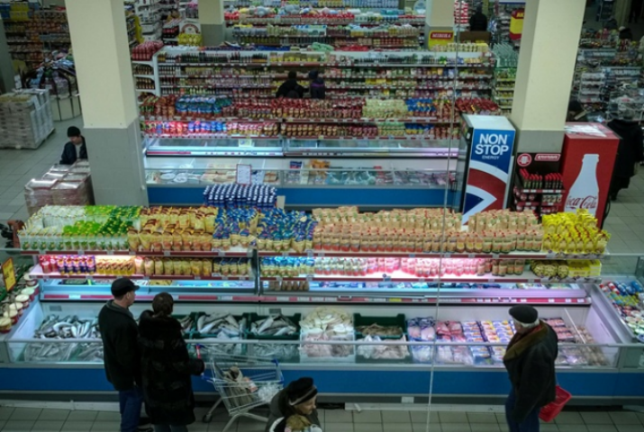 Почему доллар остановился, а продукты продолжают дорожать