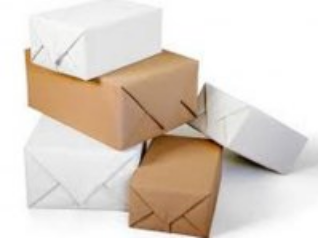 Как выгодно отправить посылку: почтовые отделения, курьеры, почтаматы