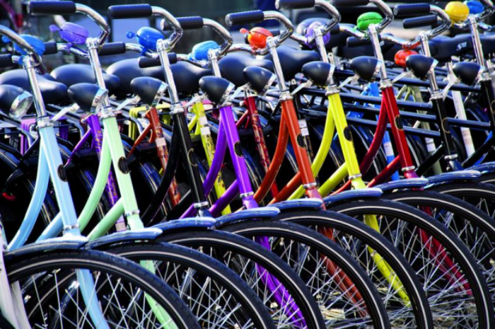 Власти Киева запустили программу развития велосипедного движения