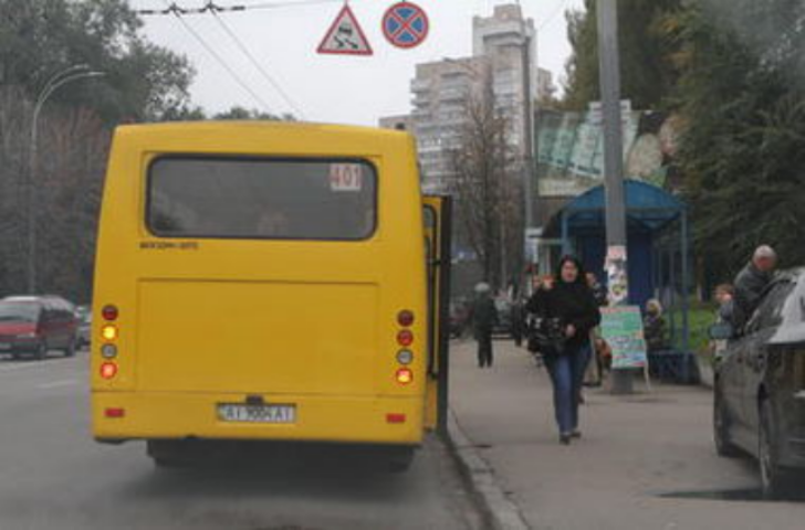 Новые правила для киевских маршруток: перевозчикам придется купить новые автобусы и объявлять остановки 