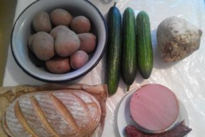 Что можно купить на 100 грн в Донецке, Львове и Киеве – фото продуктовых наборов