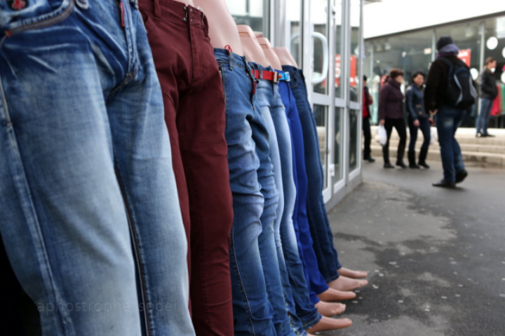 Украинцев урезали в одежде: что будет с ценами
