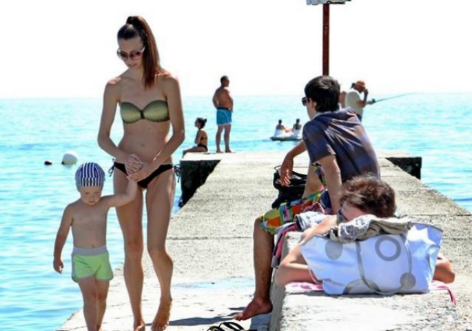 Не по карману: летние отпуска придется провести дома